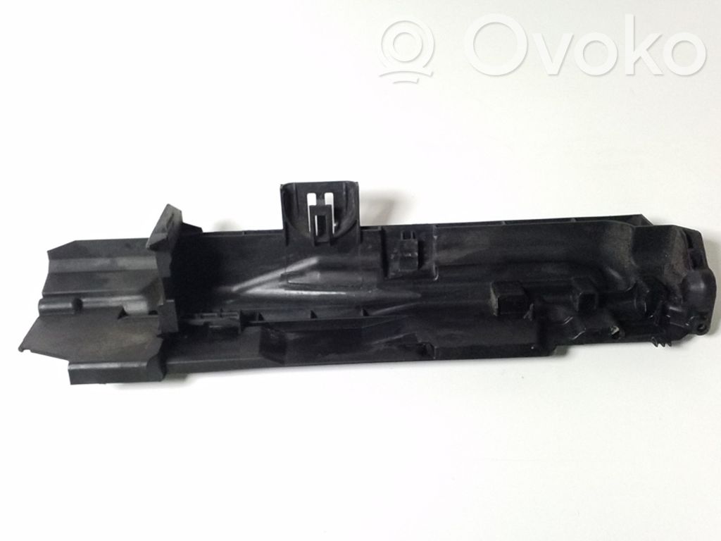 Radiator mount bracket   7524914