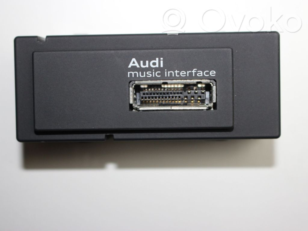Audi A3 S3 8V Radio/CD/DVD/GPS head unit 