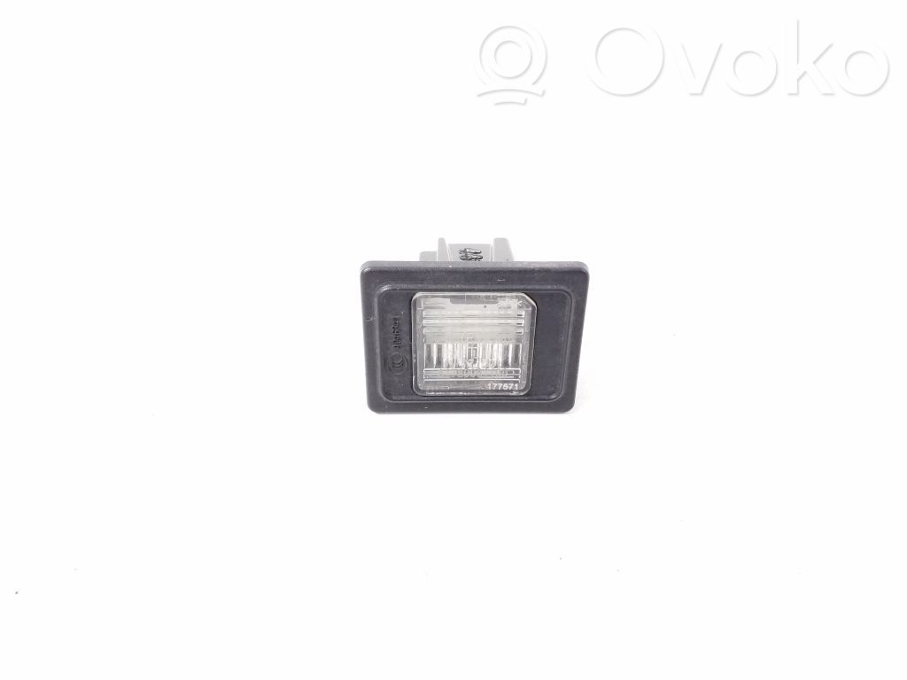 Mercedes-Benz SLK R172 Lampa oświetlenia tylnej tablicy rejestracyjnej 