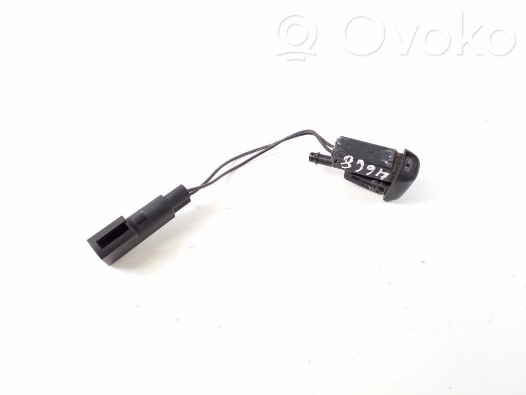 Ford Mondeo MK V Windshield washer spray nozzle 