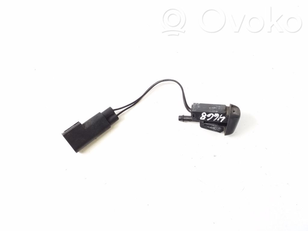 Ford Mondeo MK V Windshield washer spray nozzle 
