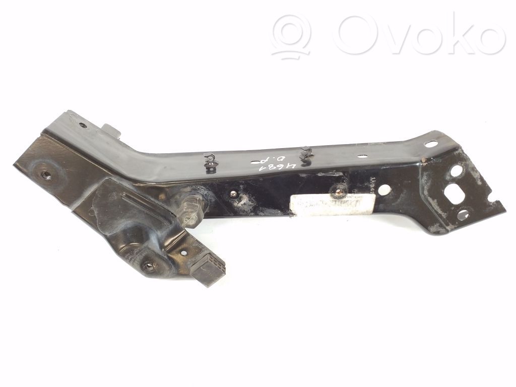 Jeep Grand Cherokee Headlight/headlamp mounting bracket 