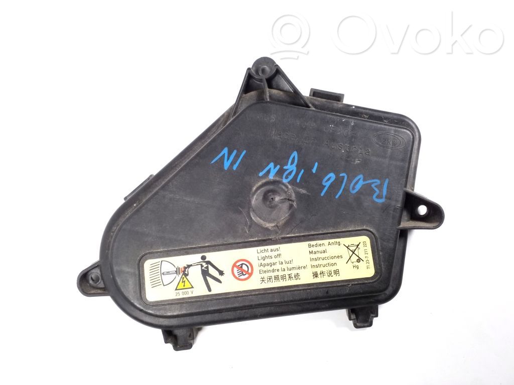 BMW 7 F01 F02 F03 F04 Osłona żarówki lampy przedniej 