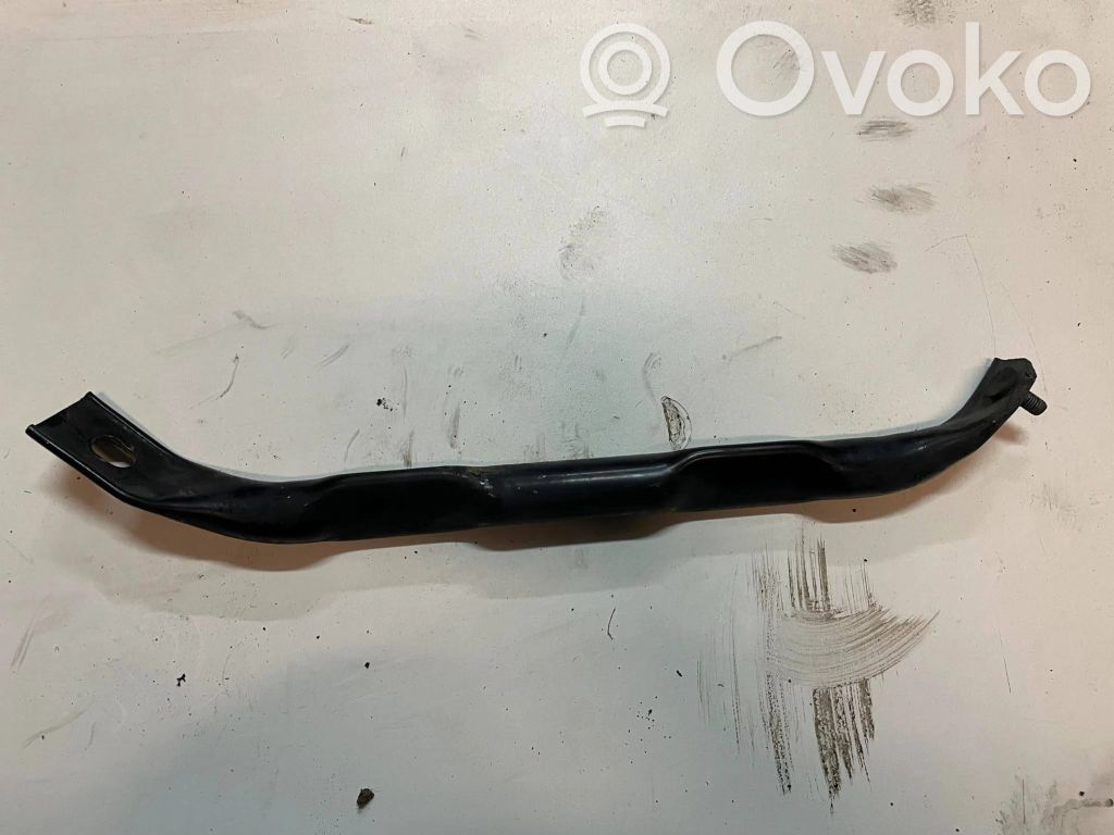 Radiator mount bracket   7158588