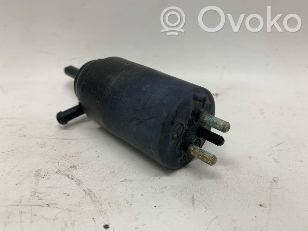 Mercedes-Benz E W124 Windscreen/windshield washer pump 