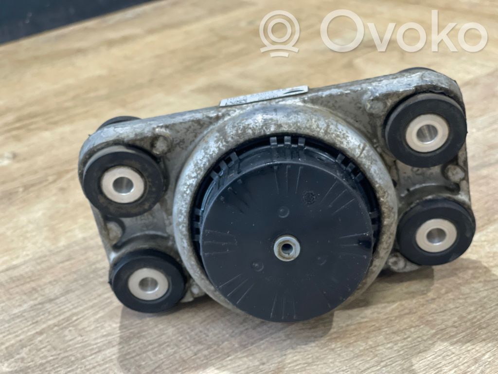 Land Rover Discovery 5 Engine mount bracket 