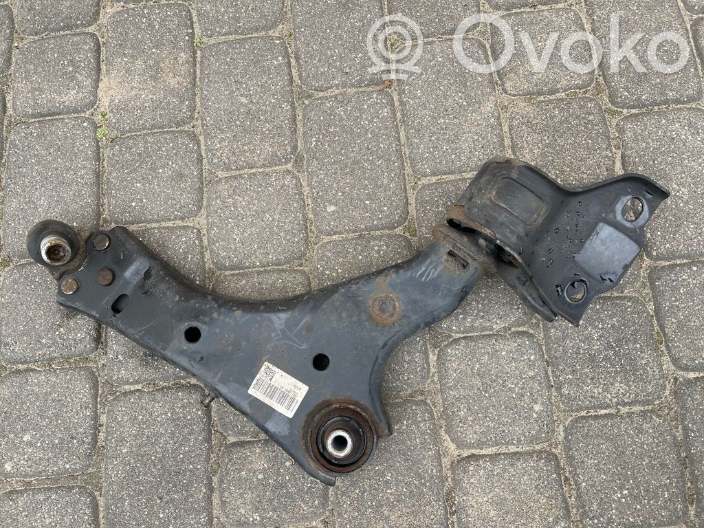 Front lower control arm/wishbone   J9C33A052AD,8K16381