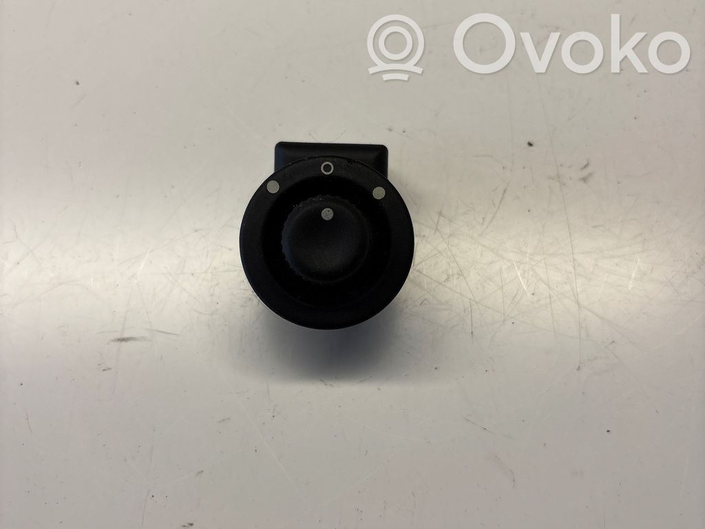 Renault Laguna II Wing mirror switch 