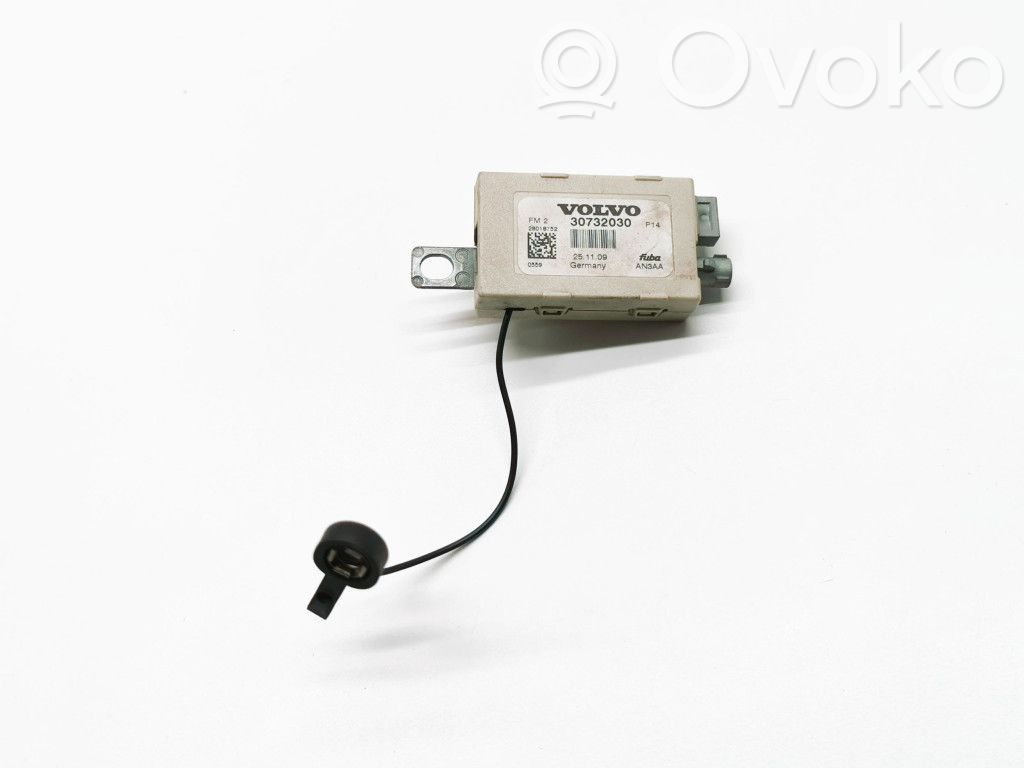 Volvo C30 Antenos stiprintuvas 