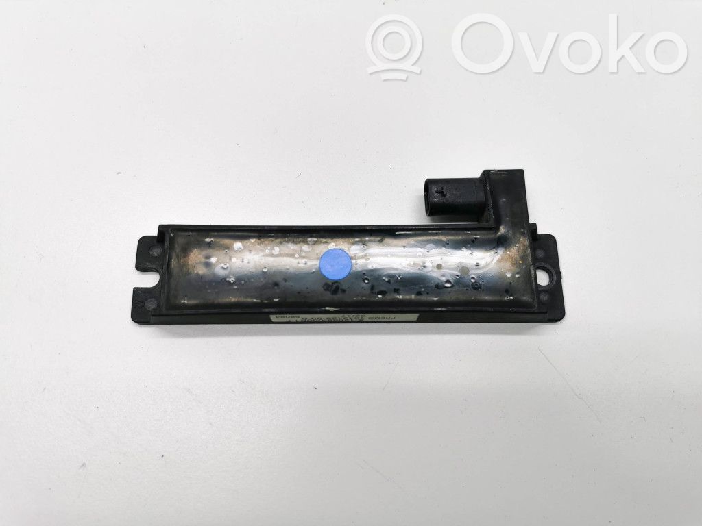 GPS-pystyantenni   104312900B