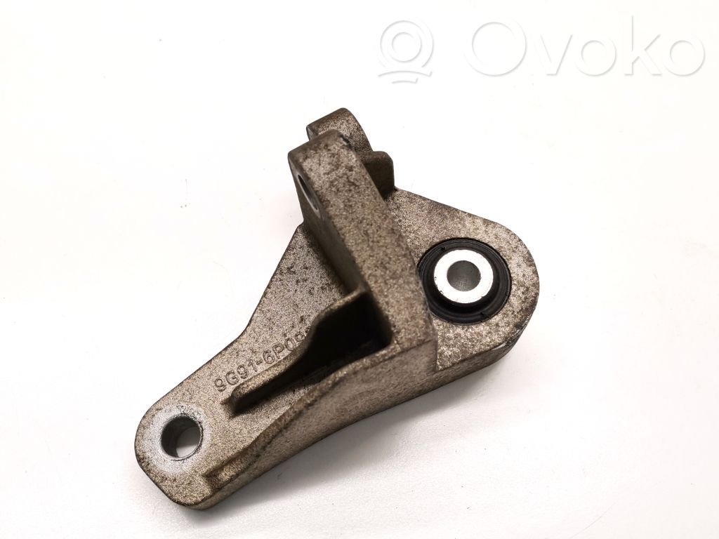 Volvo S60 Gearbox mounting bracket 