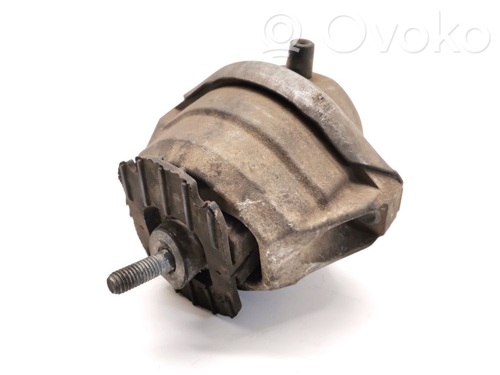 BMW 5 E60 E61 Engine mount bracket 