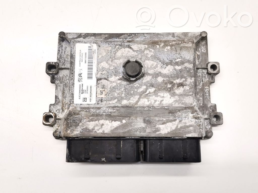 Peugeot 208 II Engine control unit/module 