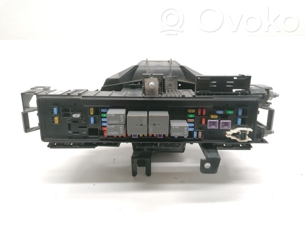 Tesla Model X Fuse module 
