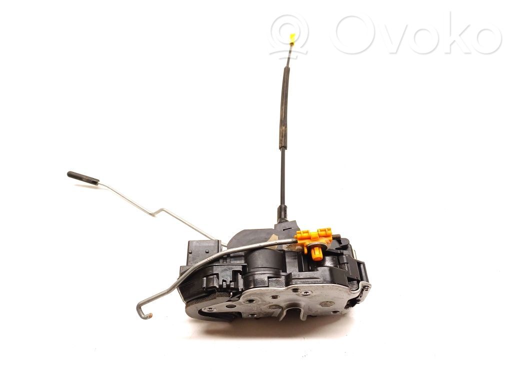 Opel Astra J Rear door lock 