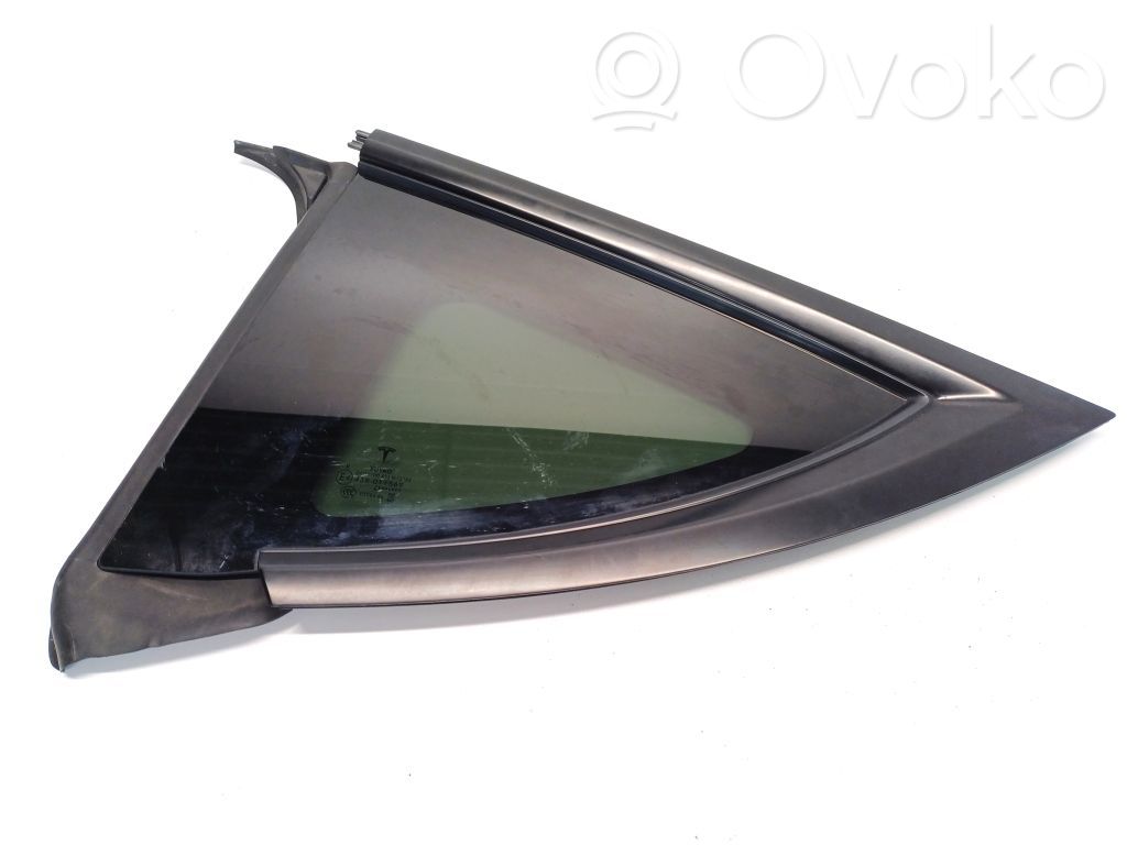 Tesla Model Y Rear side window 