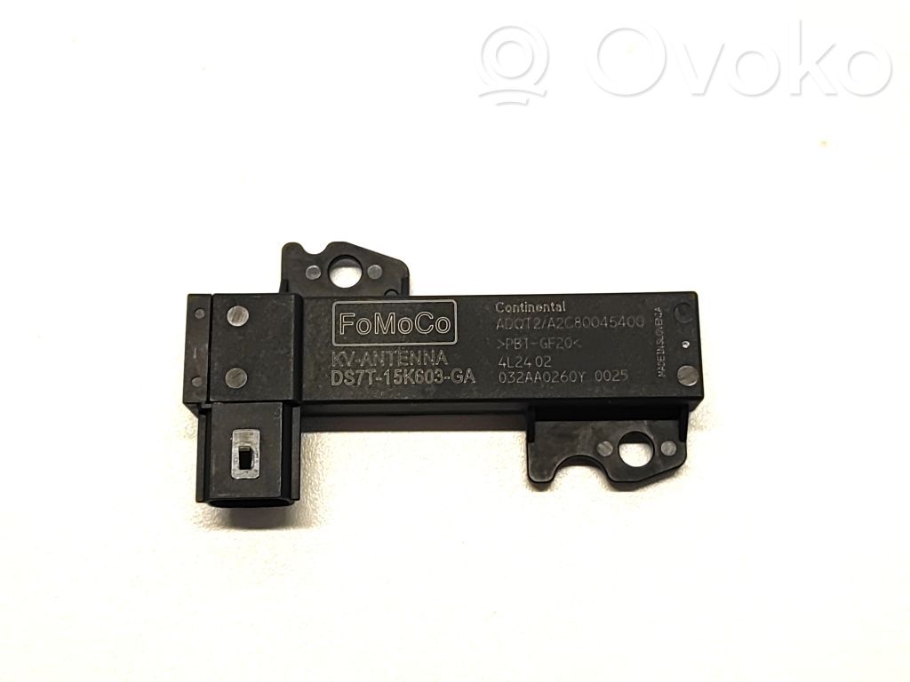 Ford Kuga II Aerial antenna amplifier 