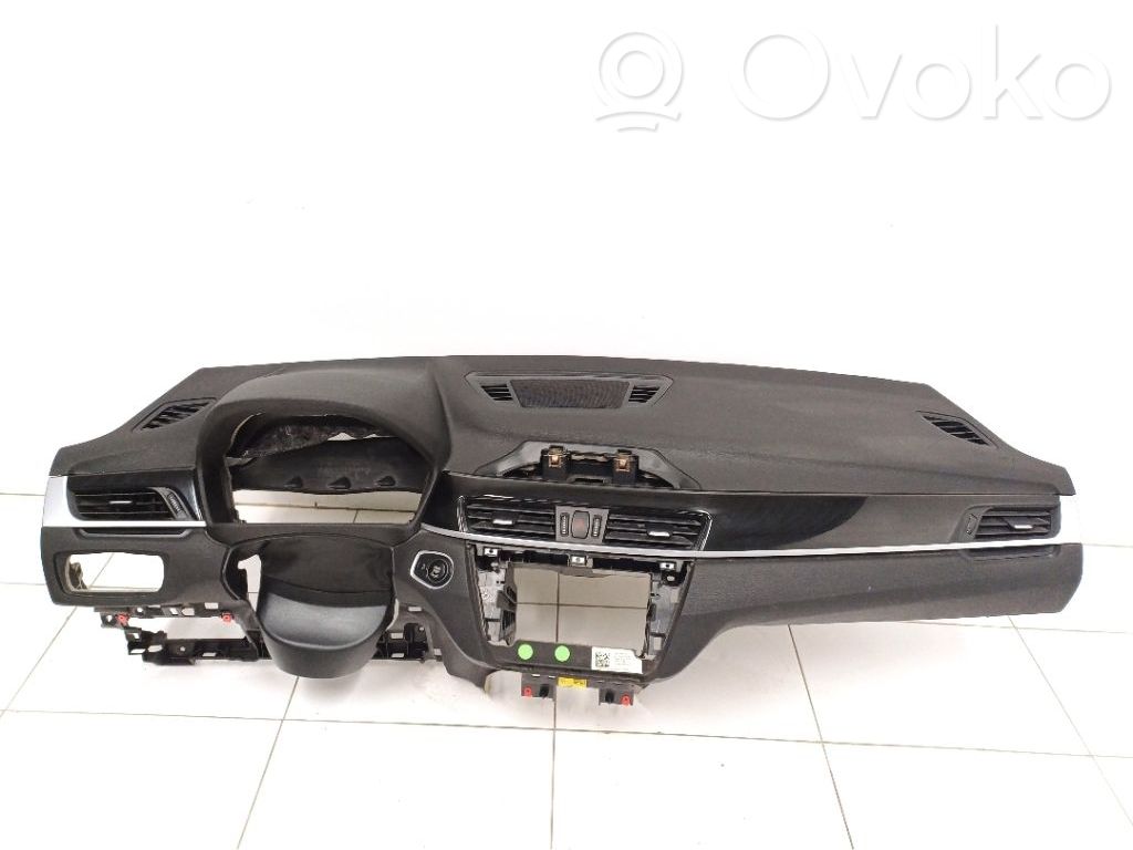 BMW X1 F48 F49 Deska rozdzielcza 