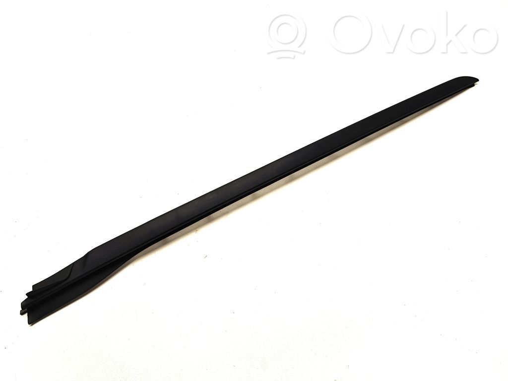 BMW 4 G22 G23 G24 G26 Windshield trim 