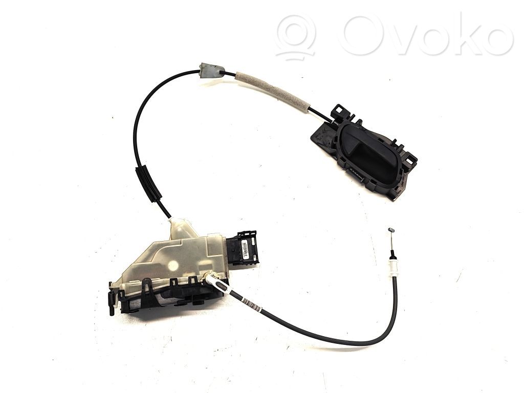 Opel Vivaro Front door lock 