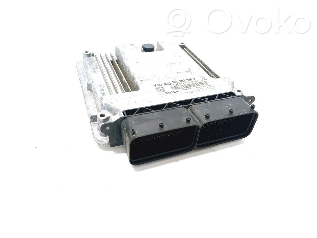 Volkswagen Touran III Engine control unit/module 