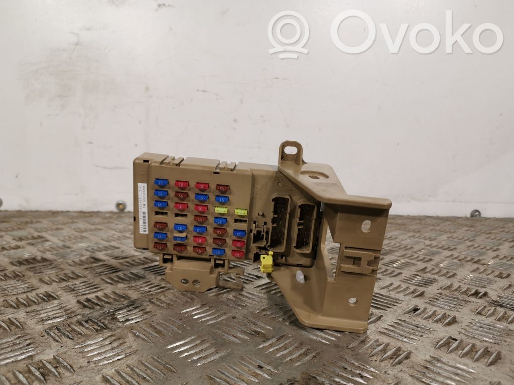 Fuse module   82201FJ000