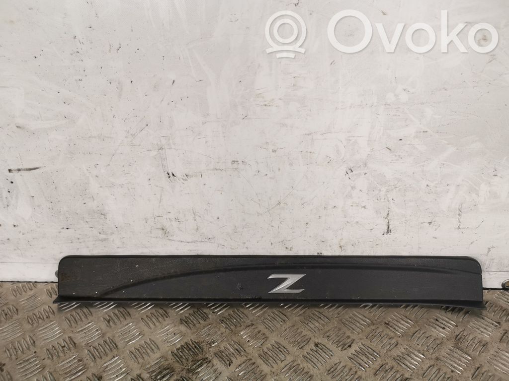 Nissan 370Z Listwa progowa przednia 