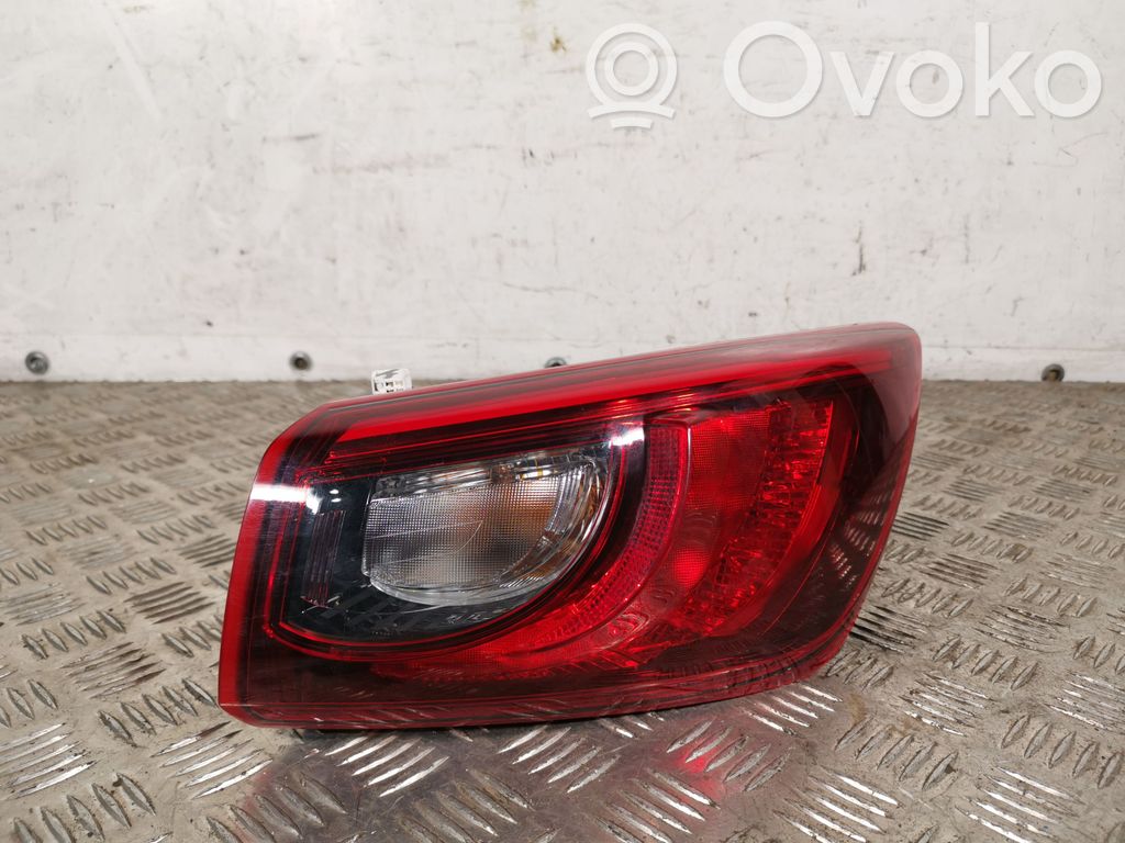 Mazda CX-3 Aizmugurējais lukturis virsbūvē 