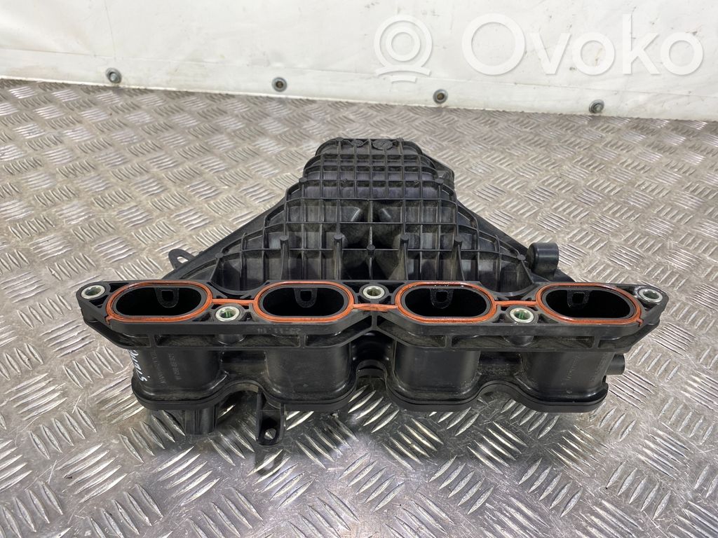 Toyota Auris E180 Colector de admisión 
