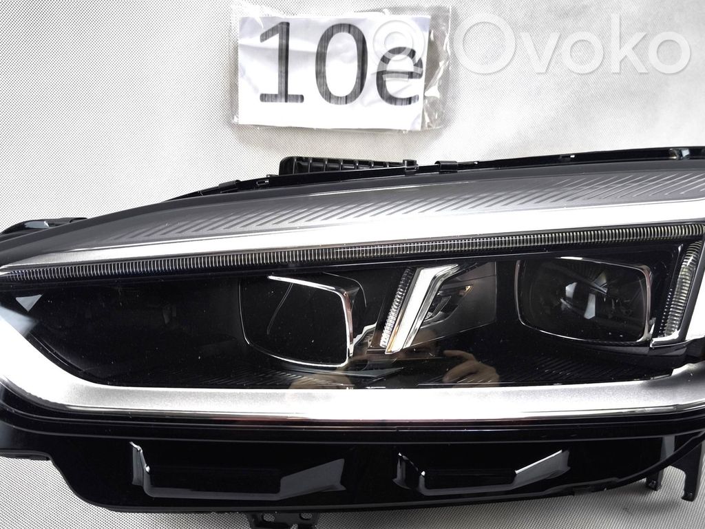Audi A5 Headlight/headlamp 