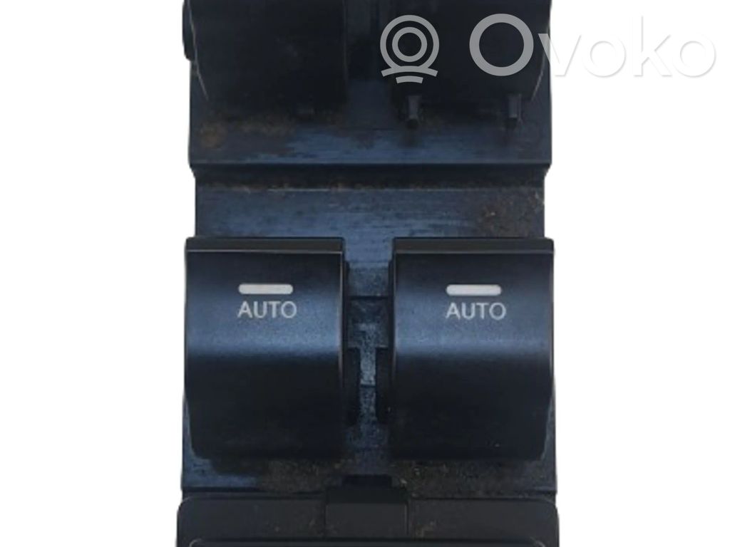 Quarter vent window switch   935703Z050