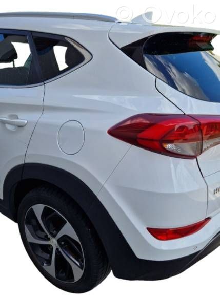 Hyundai Tucson TL Aizmugurējā ceturtdaļa mašīnas 