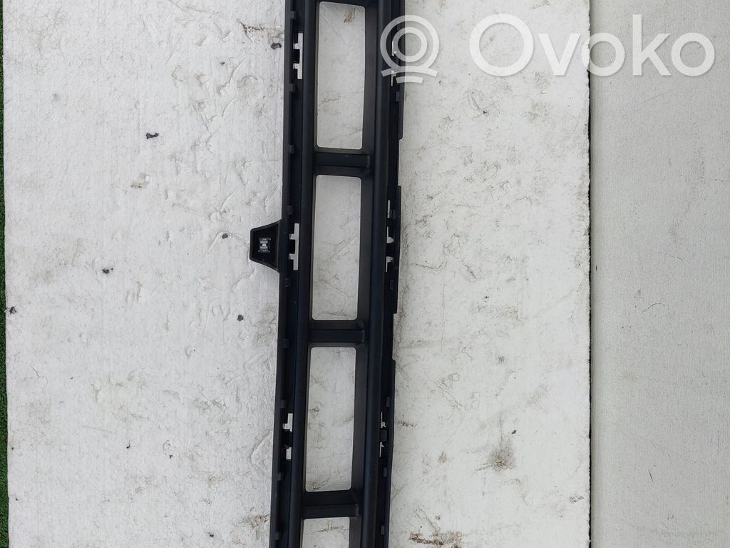 Front bumper splitter molding   60935874