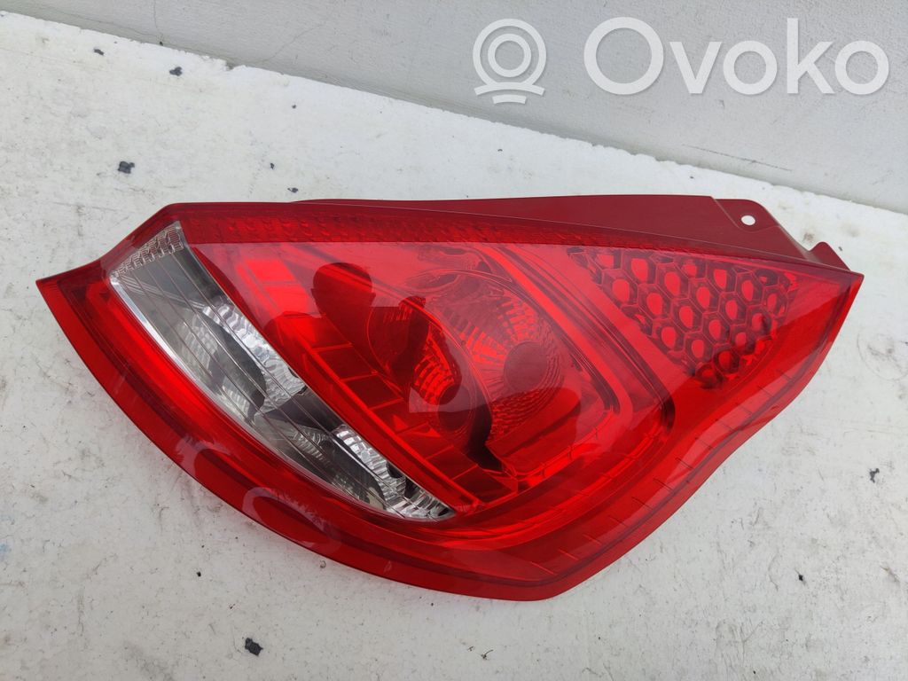 Peugeot 807 Aizmugurējais lukturis virsbūvē 