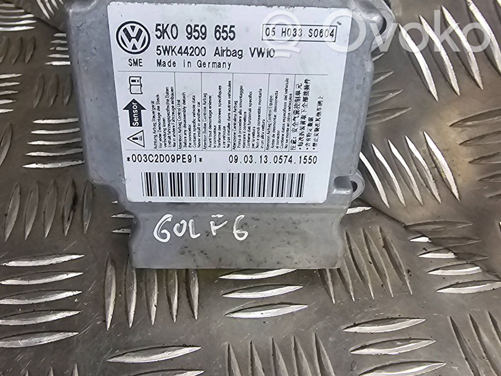 Volkswagen Golf VI Airbag control unit/module 