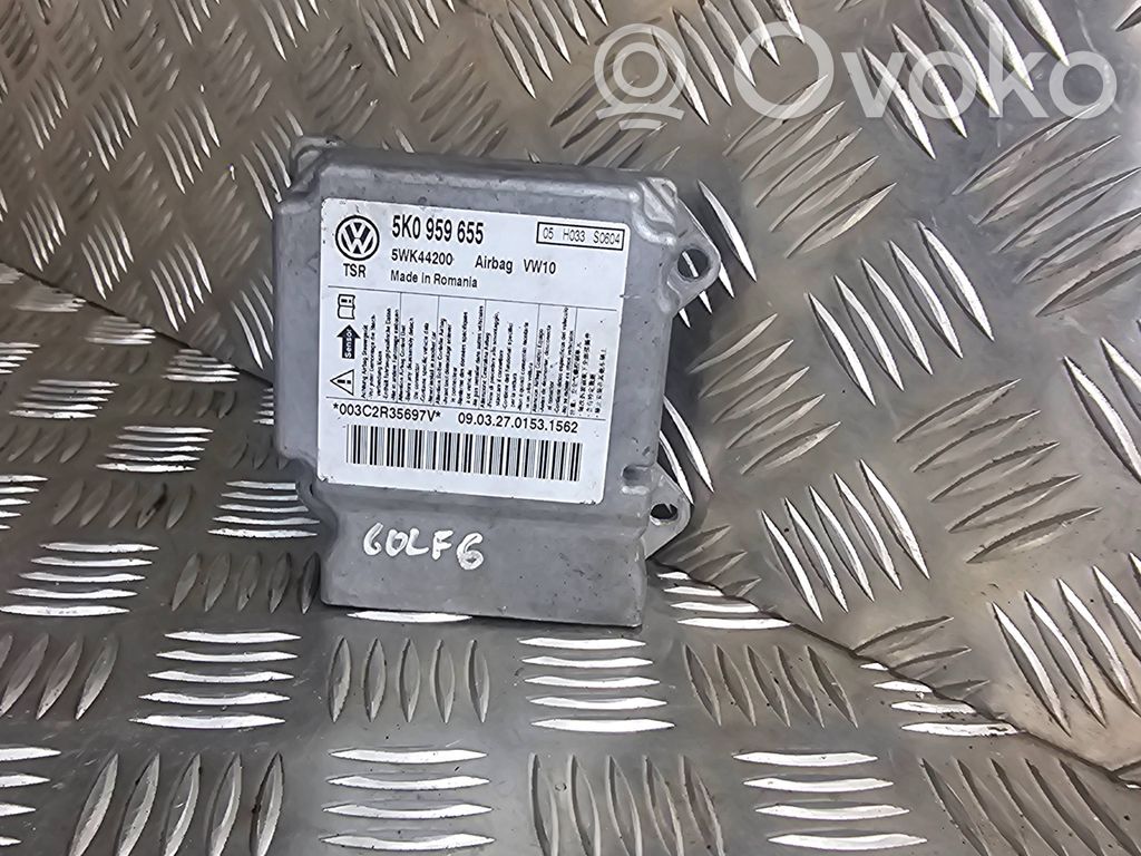 Volkswagen Golf VI Airbag control unit/module 