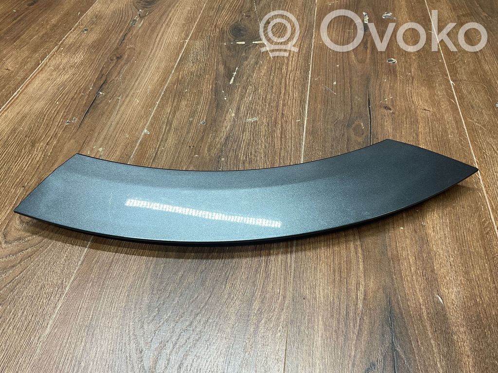 Audi e-tron Aizmugurē durvju dekoratīvā apdare (moldings) 