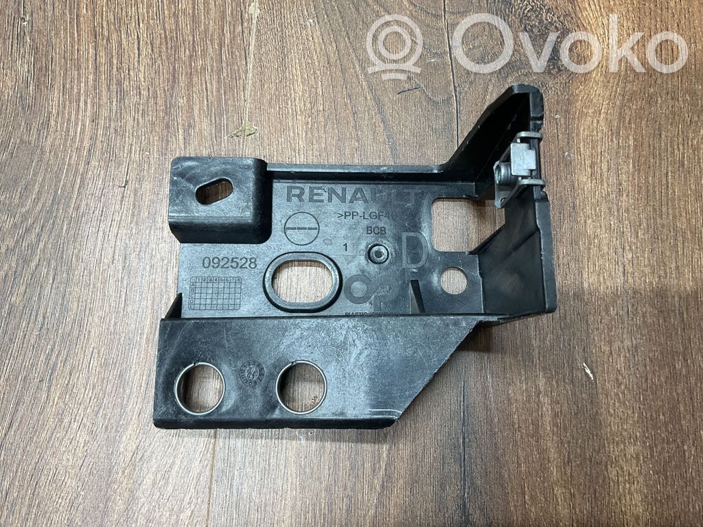 Renault Megane E-Tech Support de montage de pare-chocs avant 