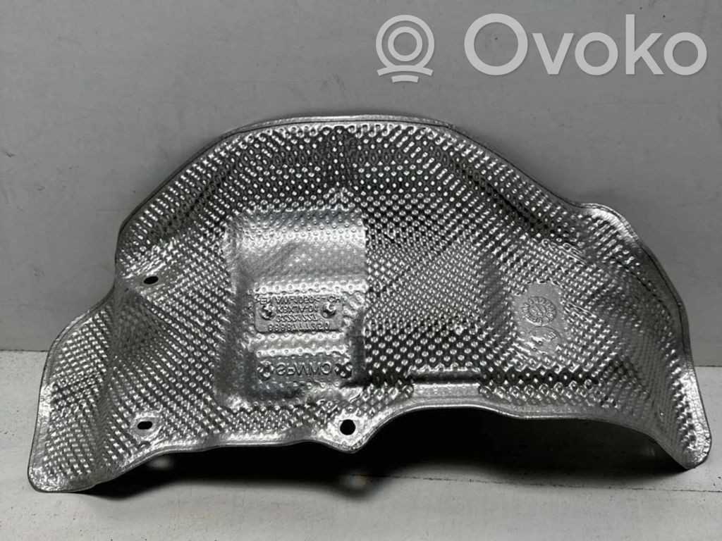 Volvo XC40 Heat shield in engine bay 