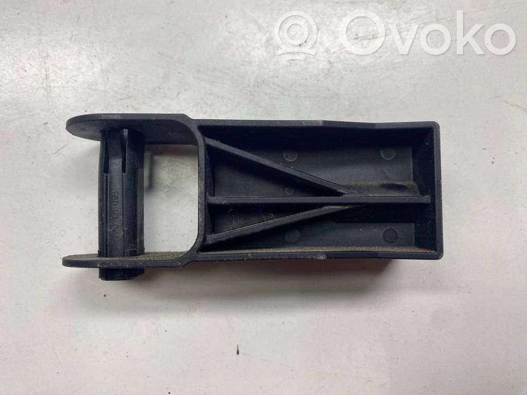 Porsche Cayenne (92A) Staffa di montaggio del radiatore 
