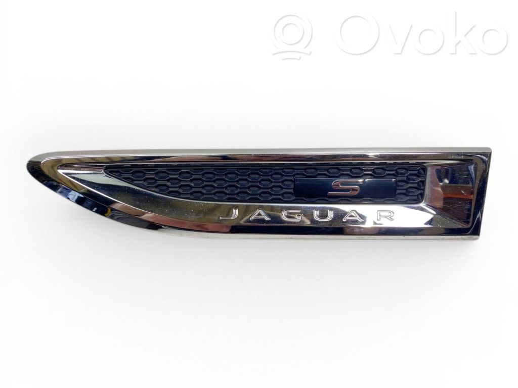Jaguar E-Pace Moldura de la aleta delantera 
