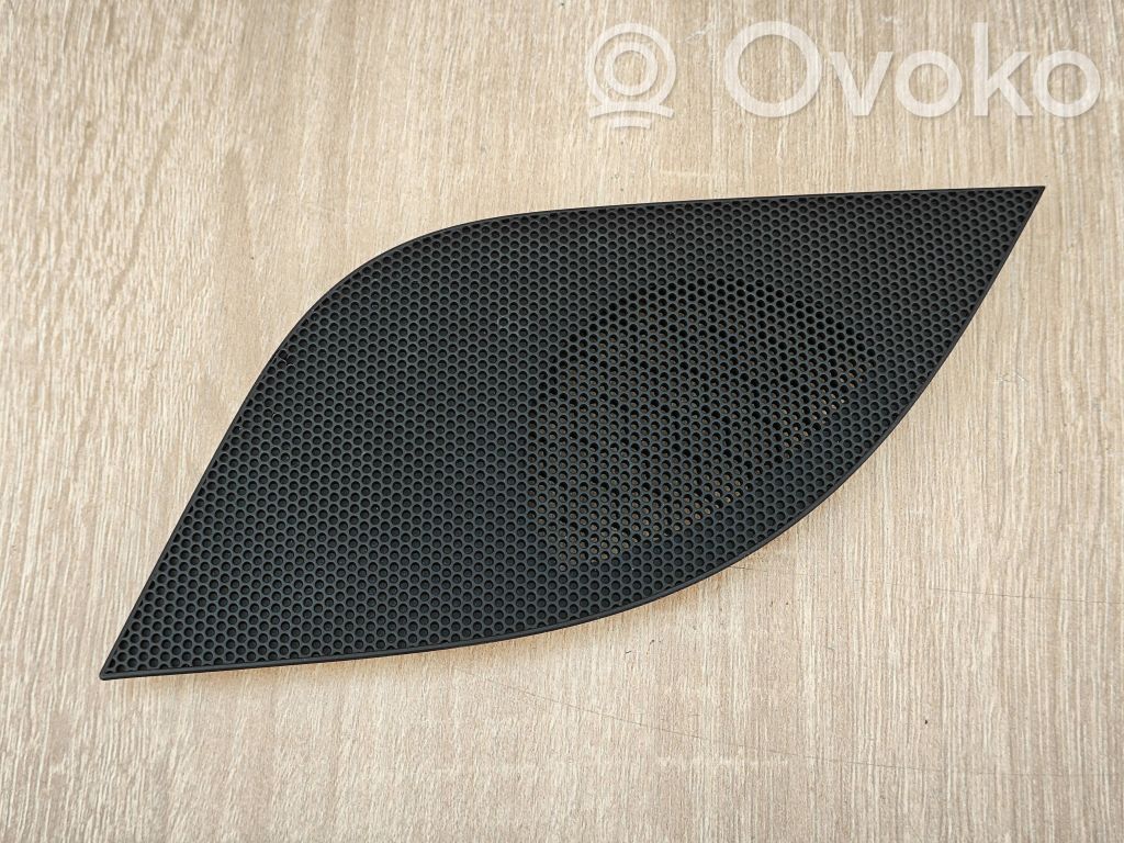 Audi A4 S4 B9 Moldura protectora del altavoz lateral 