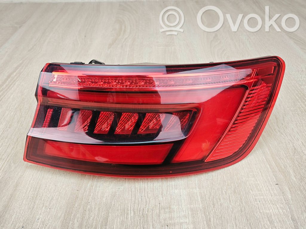 Audi A4 S4 B9 Lampa tylna 