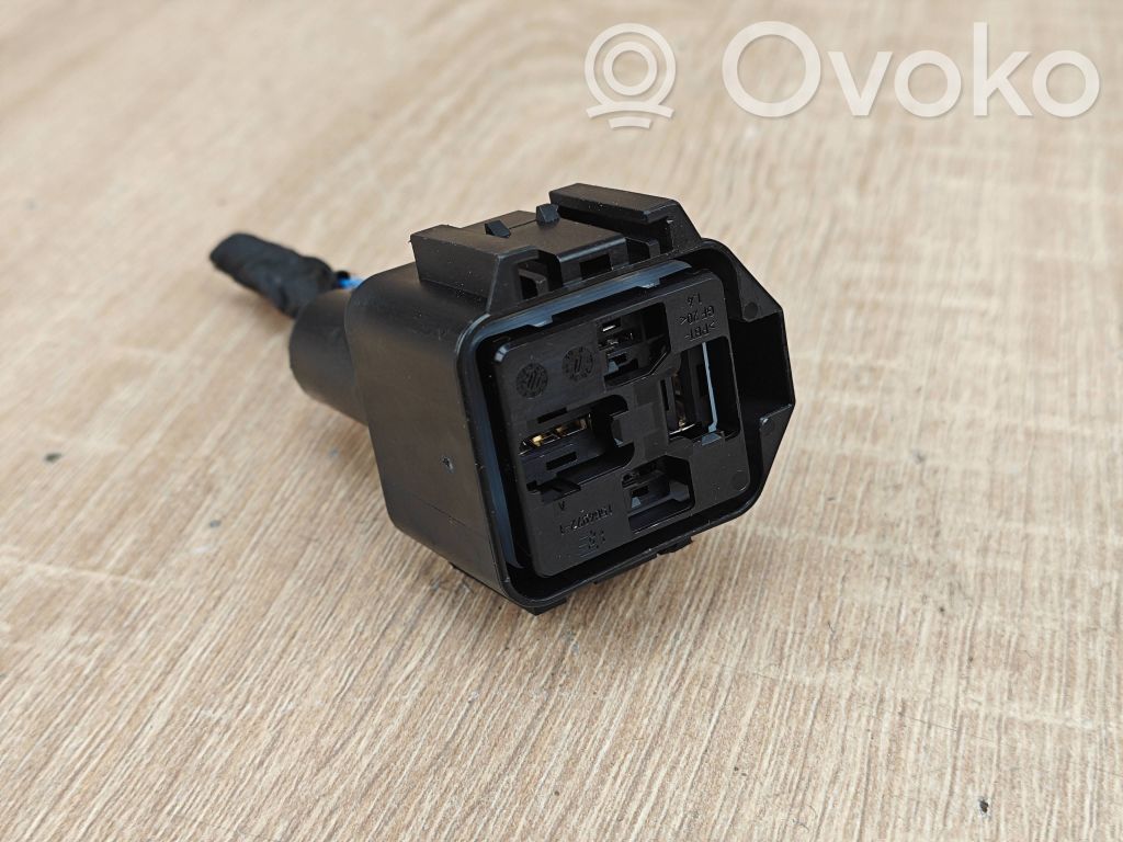 BMW 4 G22 G23 G24 G26 Relé del ventilador del refrigerador 