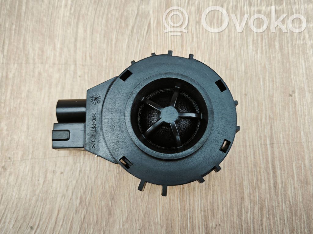 Audi Q3 F3 Panel speaker 