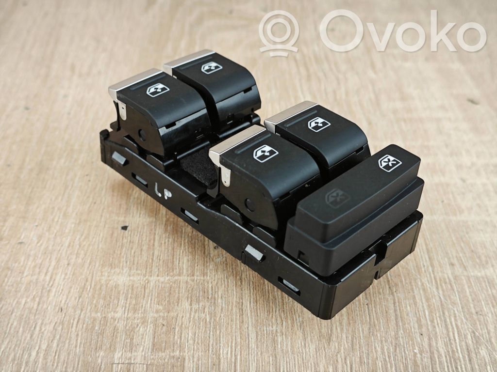Audi Q3 F3 Interruptor del elevalunas eléctrico 