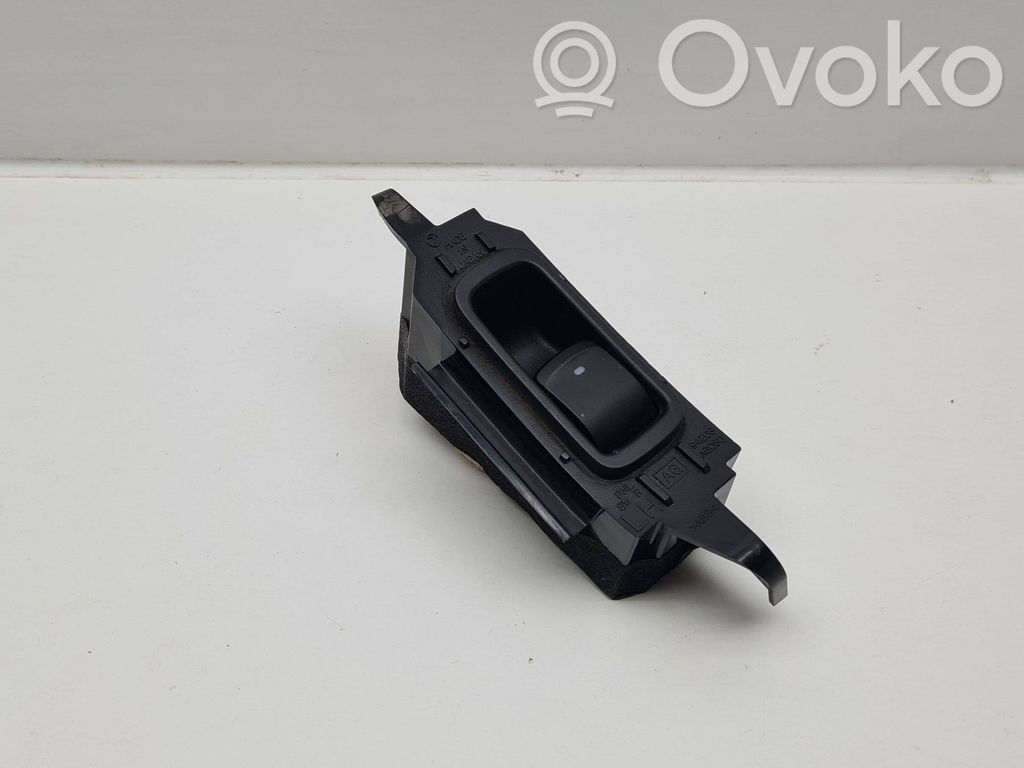 Subaru Legacy Electric window control switch 
