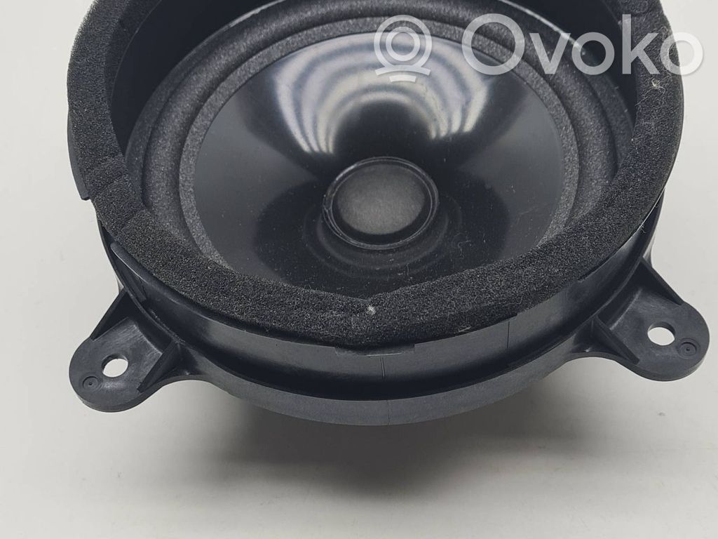 Subaru Forester SH Altavoz de la puerta trasera 