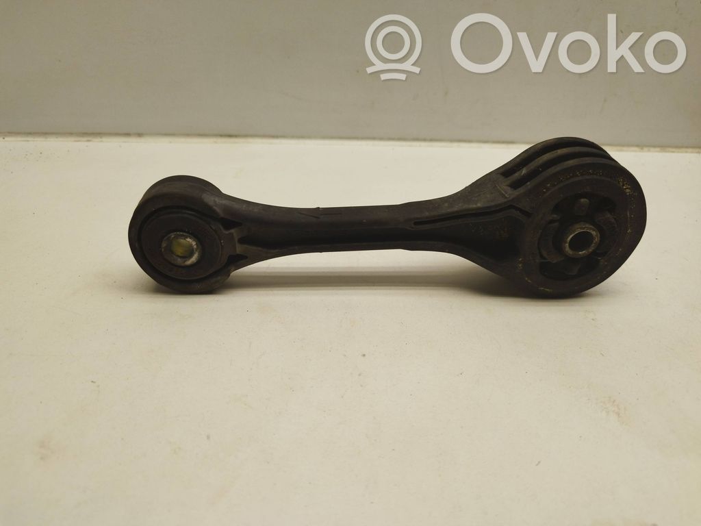 Subaru Impreza II Engine mount bracket 