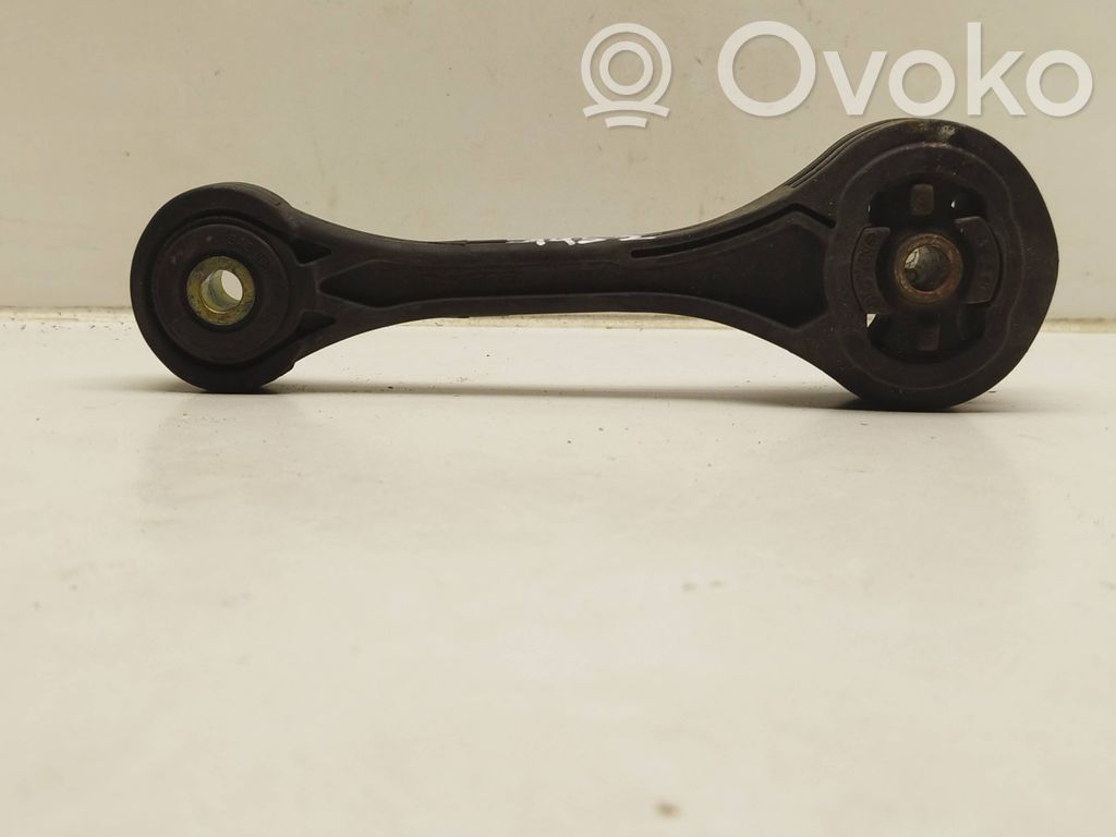 Subaru Legacy Engine mount bracket 